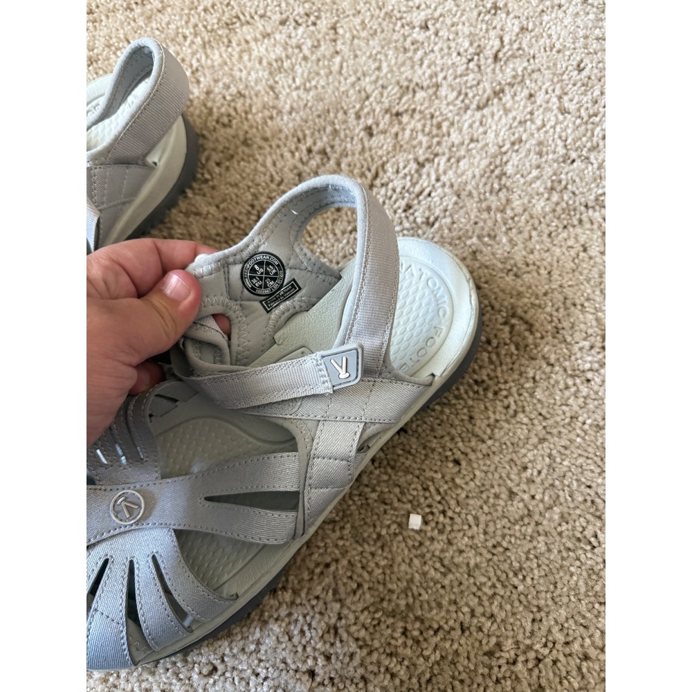 Keen Rose Sandals Womens 8 Light Grey Silver Hiking Water Shoes 1022967 - Picture 5 of 6